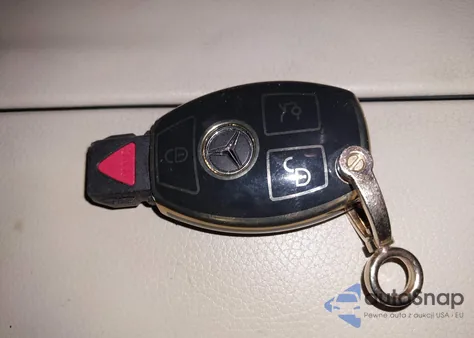 2014 Mercedes-Benz E 350 from USA, damaged, VIN WDDHF5KB1EB012110